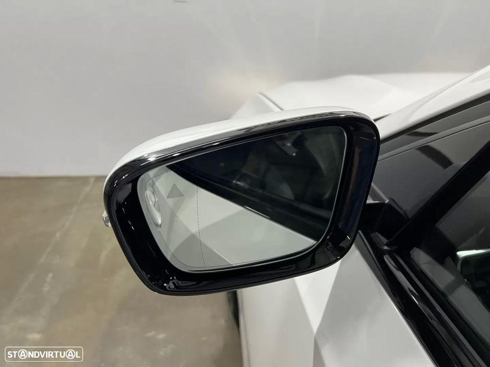 BMW 330 e Pack M Auto - 41