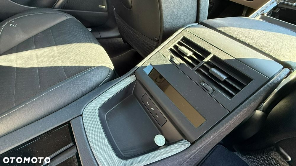 Porsche Panamera 4 - 30