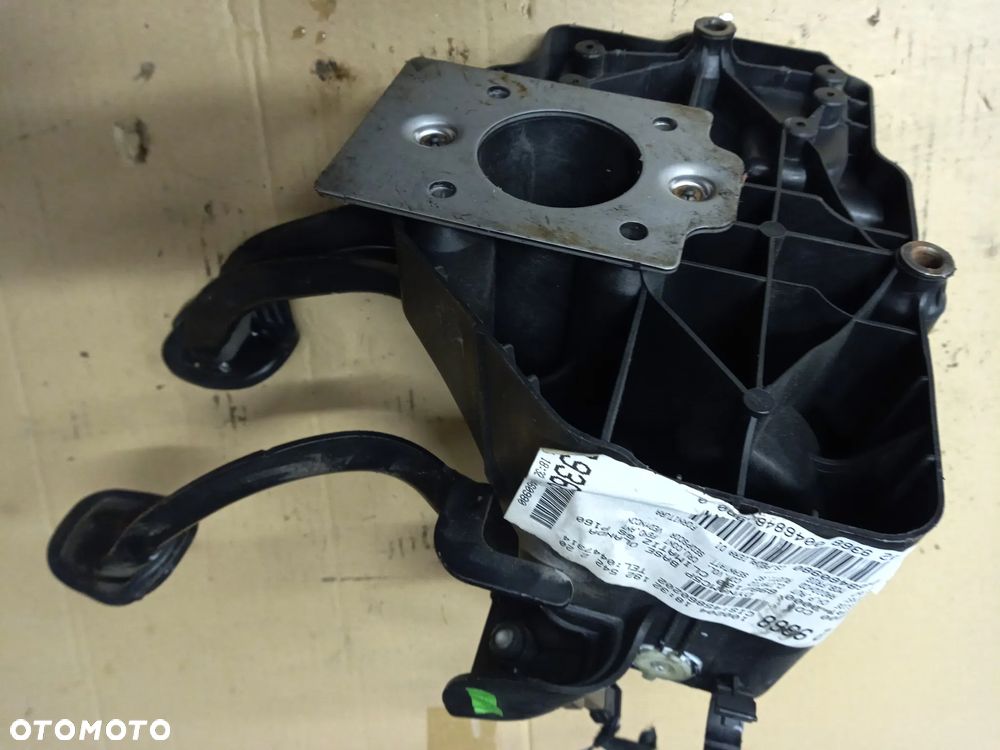 Fiat Stilo 06 pedal sprzegla hamulca - 5