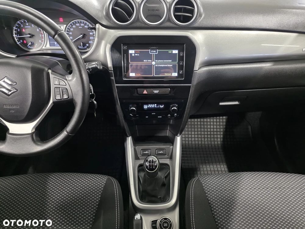 Suzuki Vitara 1.6 (4x4) Allgrip Comfort+ - 32