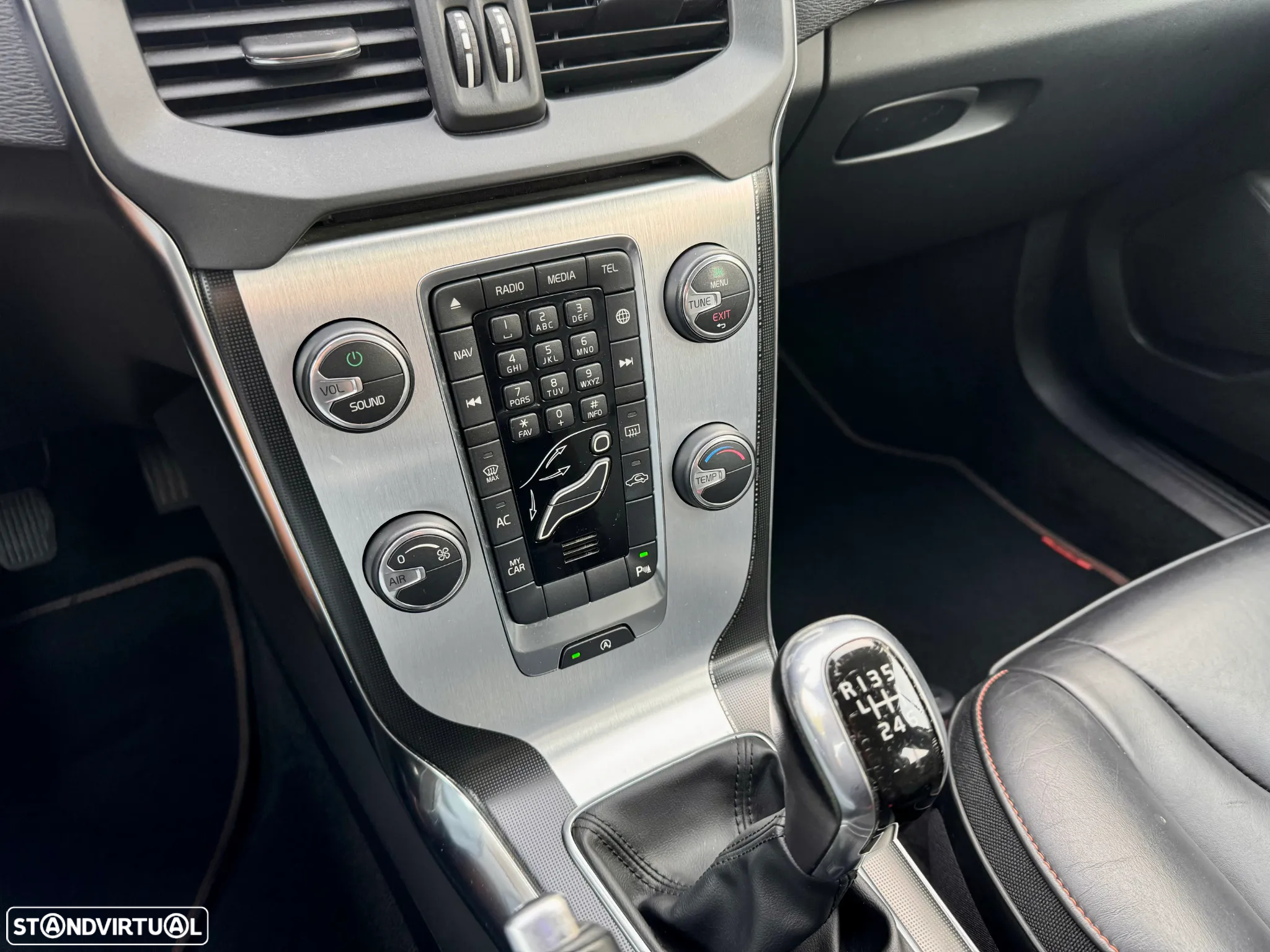 Volvo V40 1.6 D2 VOR - 22