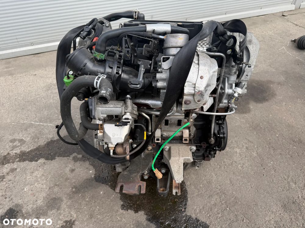 Trafic III Vivaro 1,6 DCI 16-19r silnik kompletny R9M 413 / R9M 415 - 5