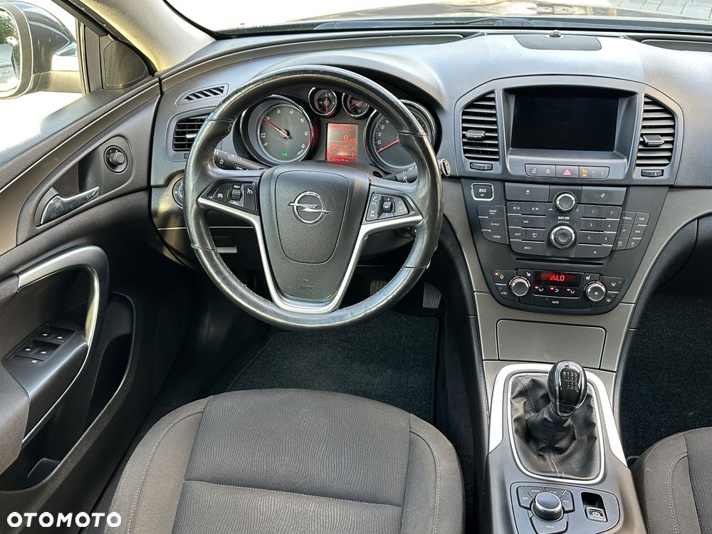 Opel Insignia - 15