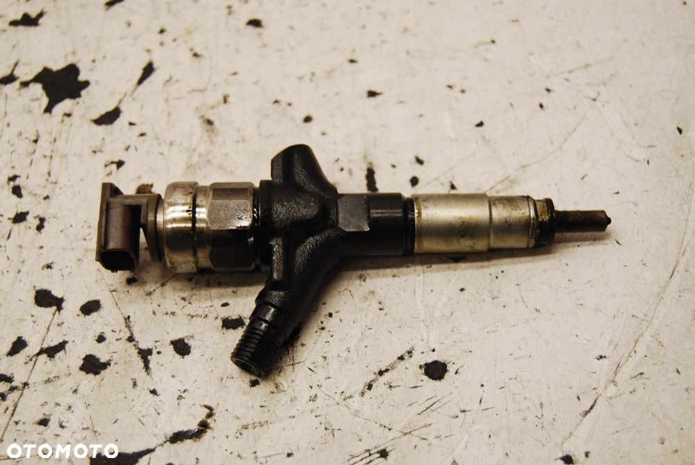 WTRYSKIWACZ SUBARU LEGACY IV LIFT 2.0 DIESEL 16613AA020 - 2