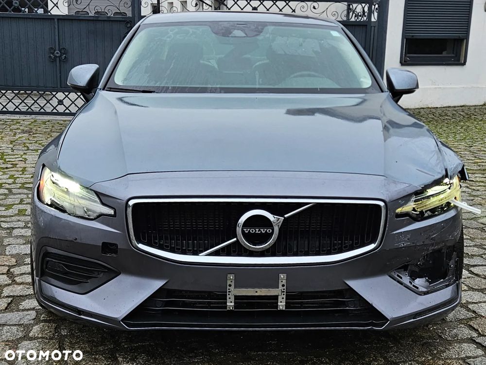 Volvo S60 T6 AWD Momentum Pro - 2