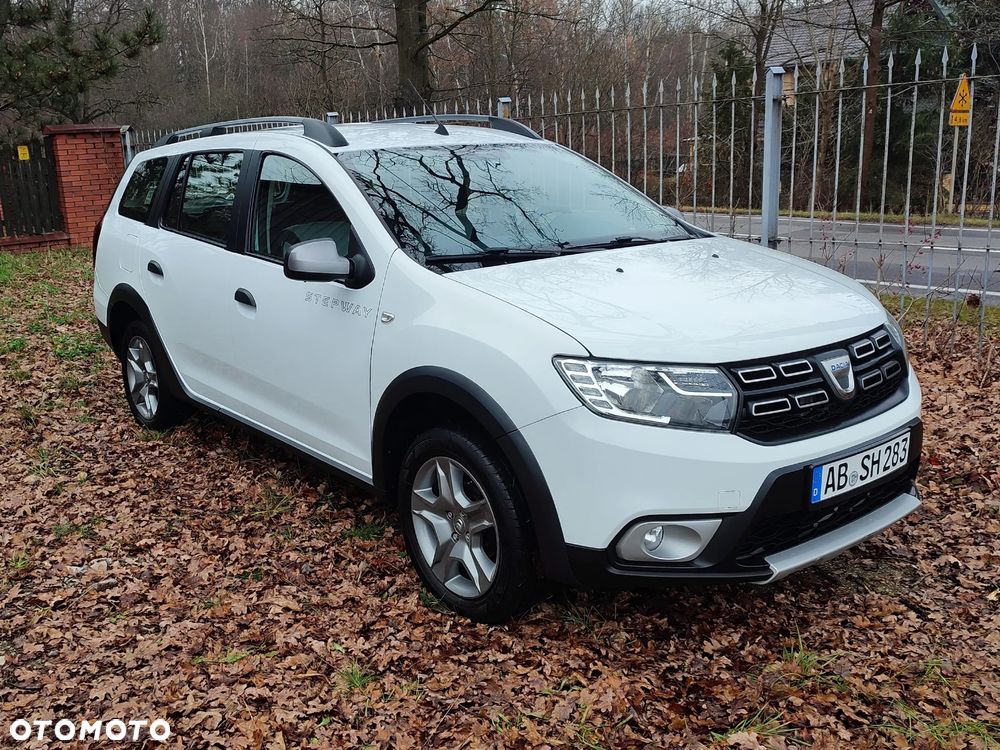 Dacia Logan TCe 90 S&S Stepway Celebration - 5