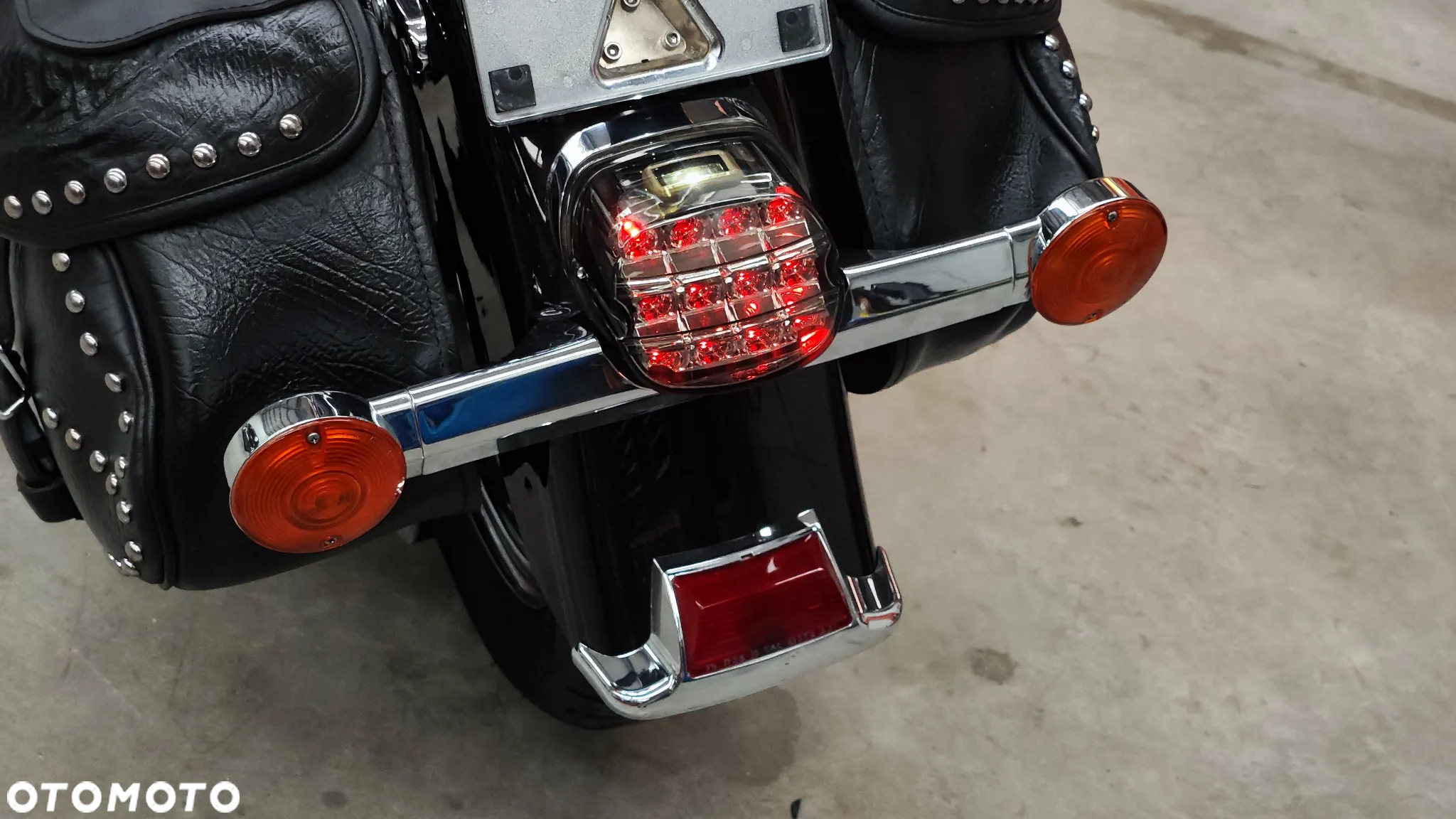 Harley-Davidson Softail Heritage Classic - 11