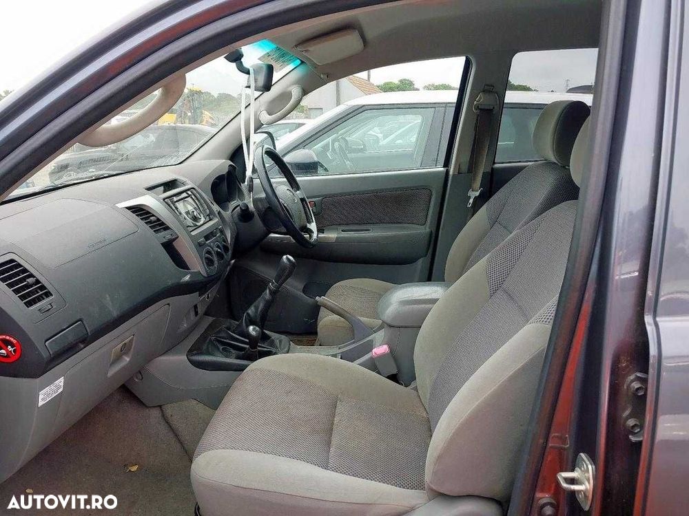 Dezmembrez Toyota hilux  , 2011, Diesel 144CP, 2005-2015 - 5