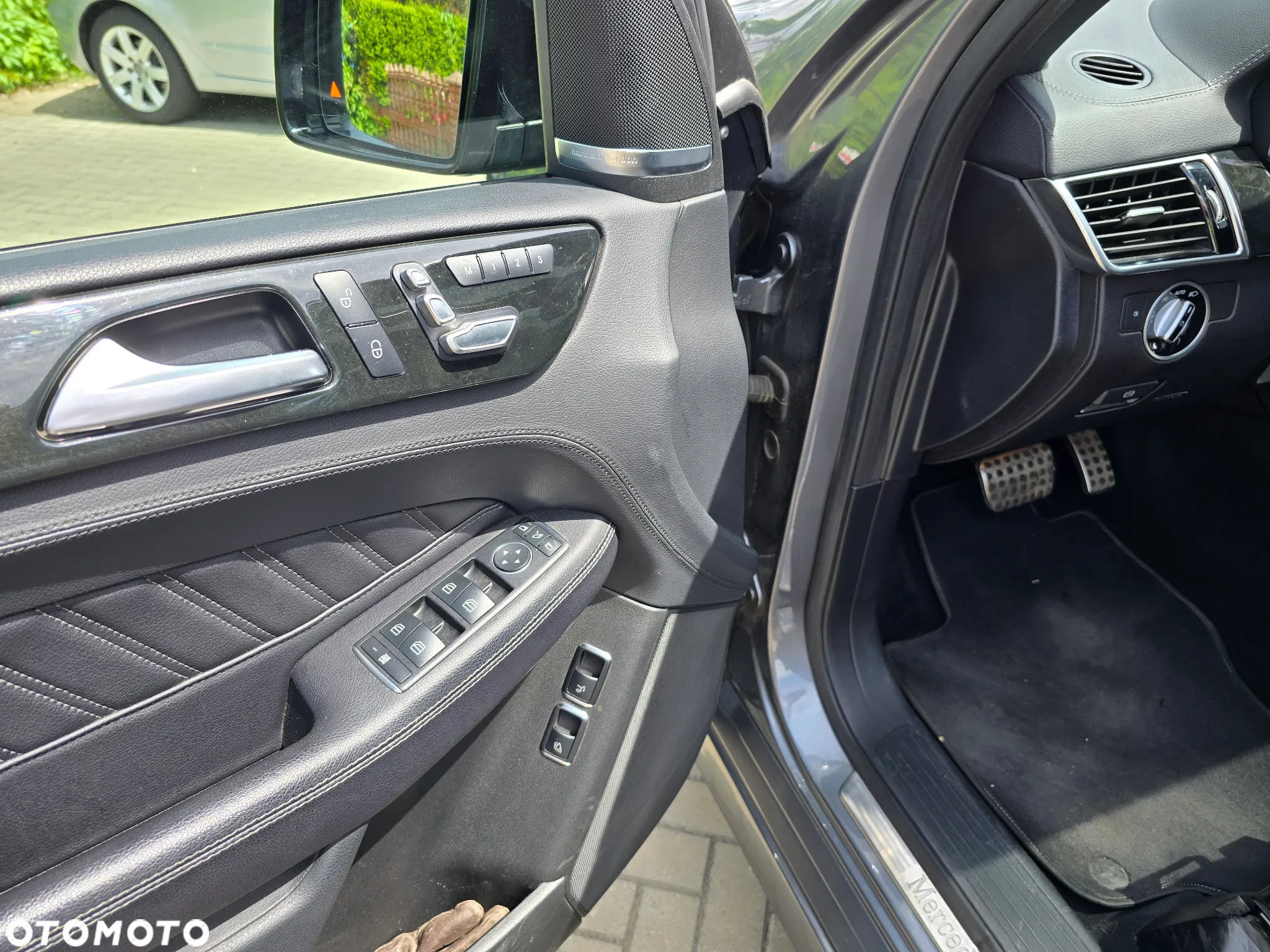 Mercedes-Benz GLE - 28