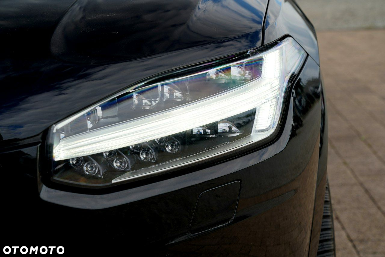 Volvo XC 90 - 7