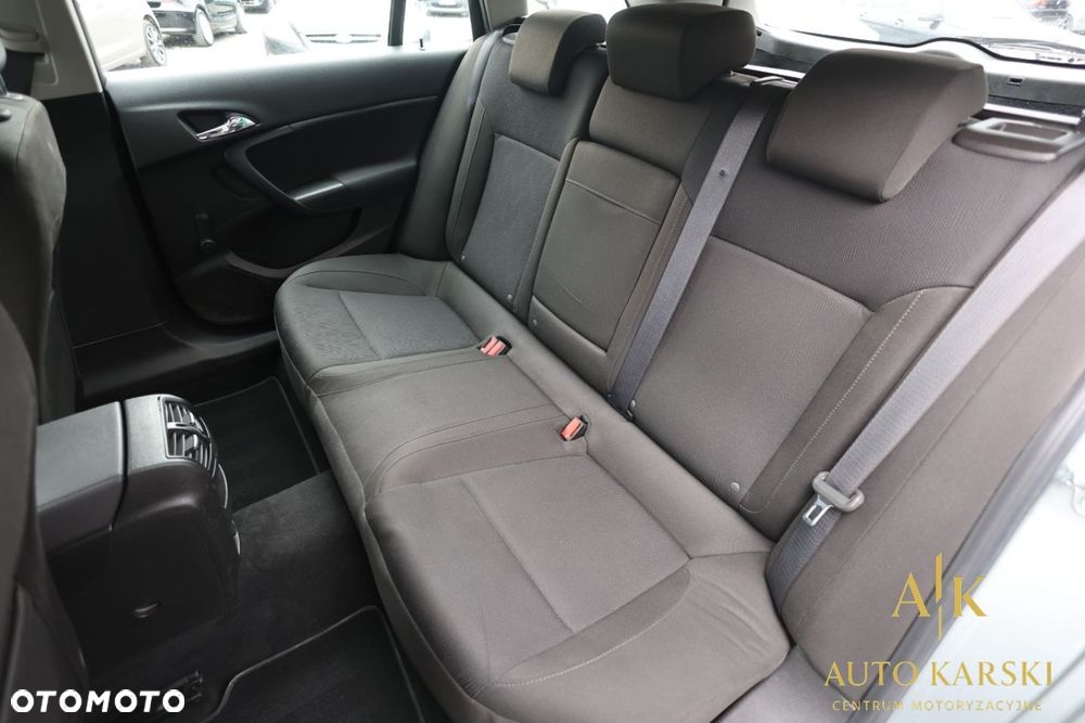 Opel Insignia - 33