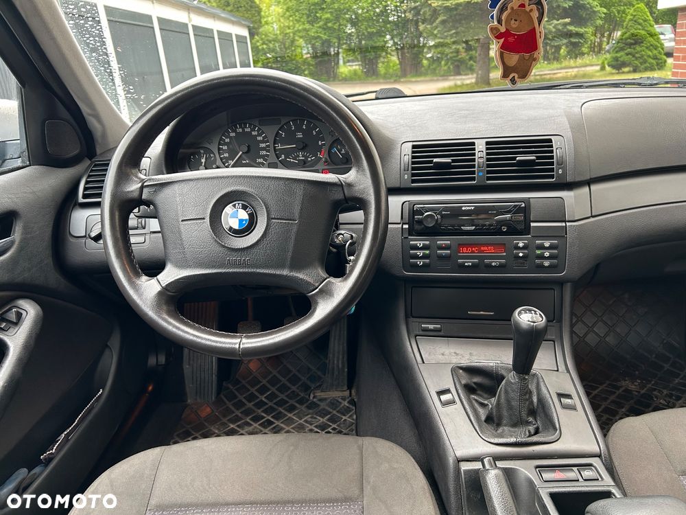 BMW Seria 3 318i - 6