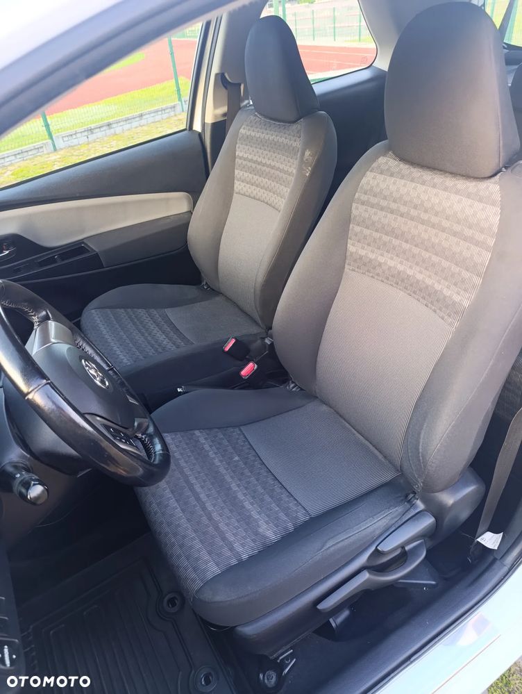 Toyota Yaris 1.0 Active EU6 - 19
