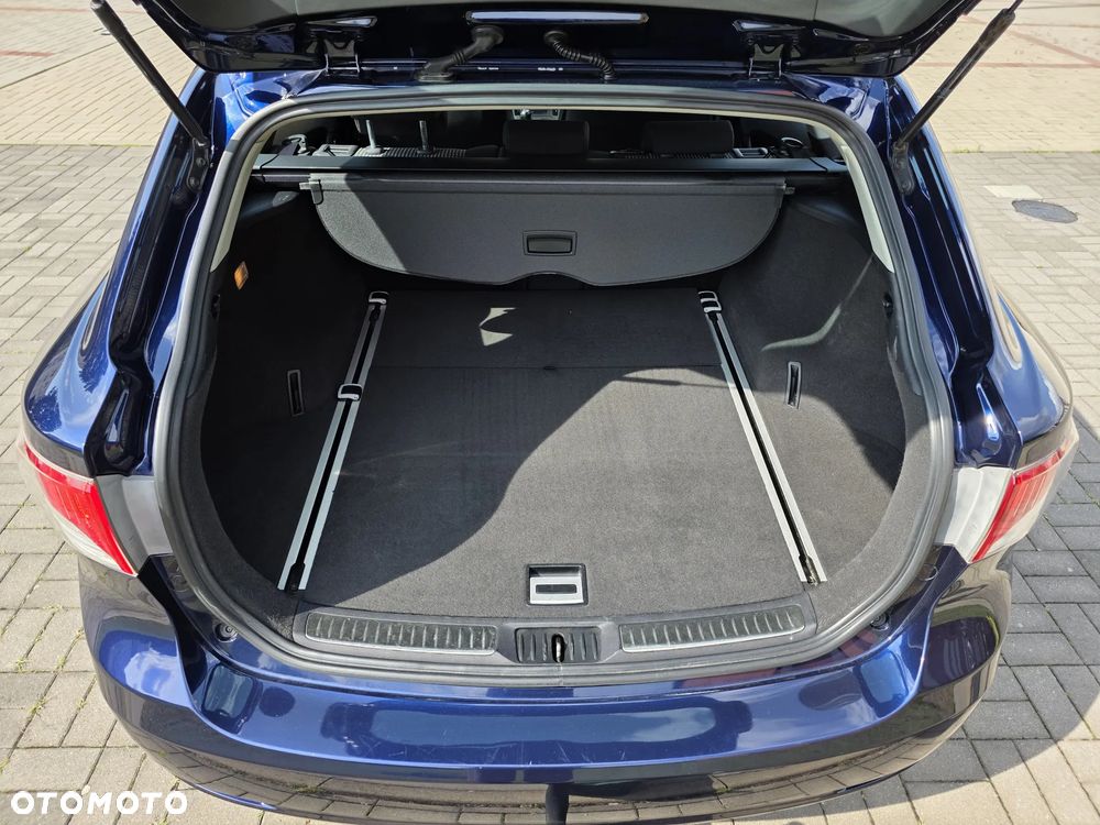 Toyota Avensis - 28