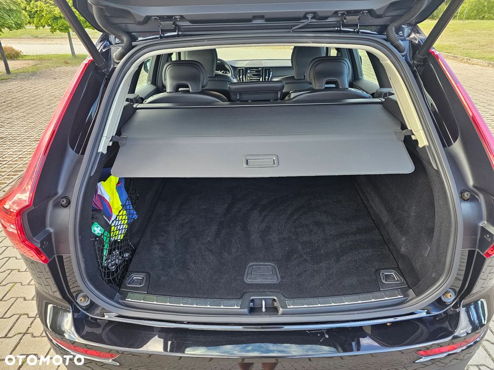 Volvo XC 60 D4 Momentum Pro - 16