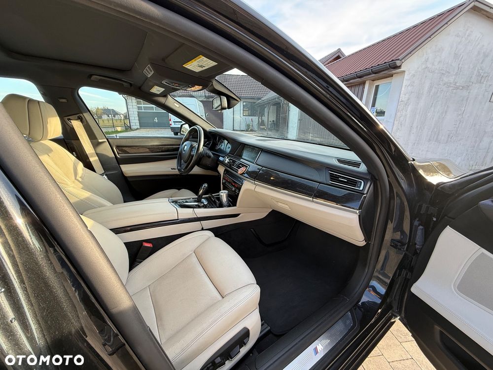 BMW Seria 7 740Li - 9