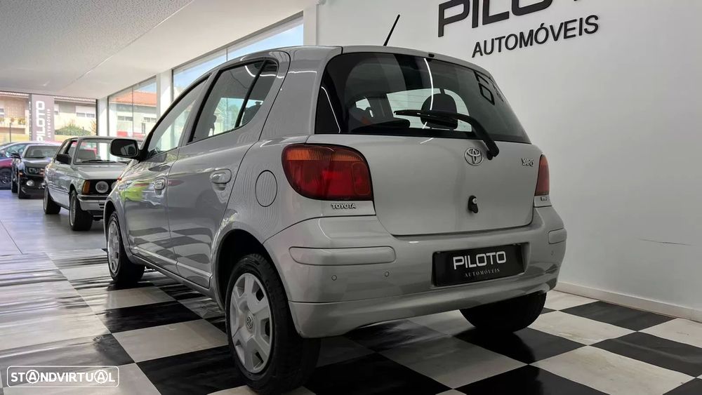 Toyota Yaris 1.0 Sol AC - 6