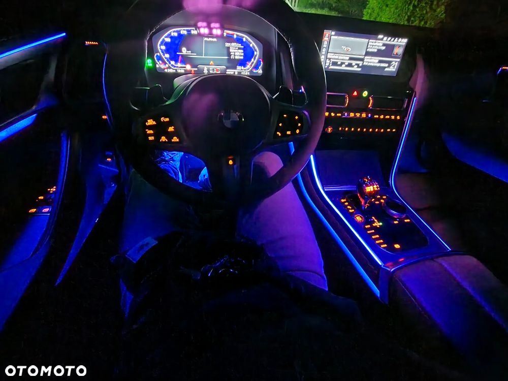BMW Seria 8 - 3
