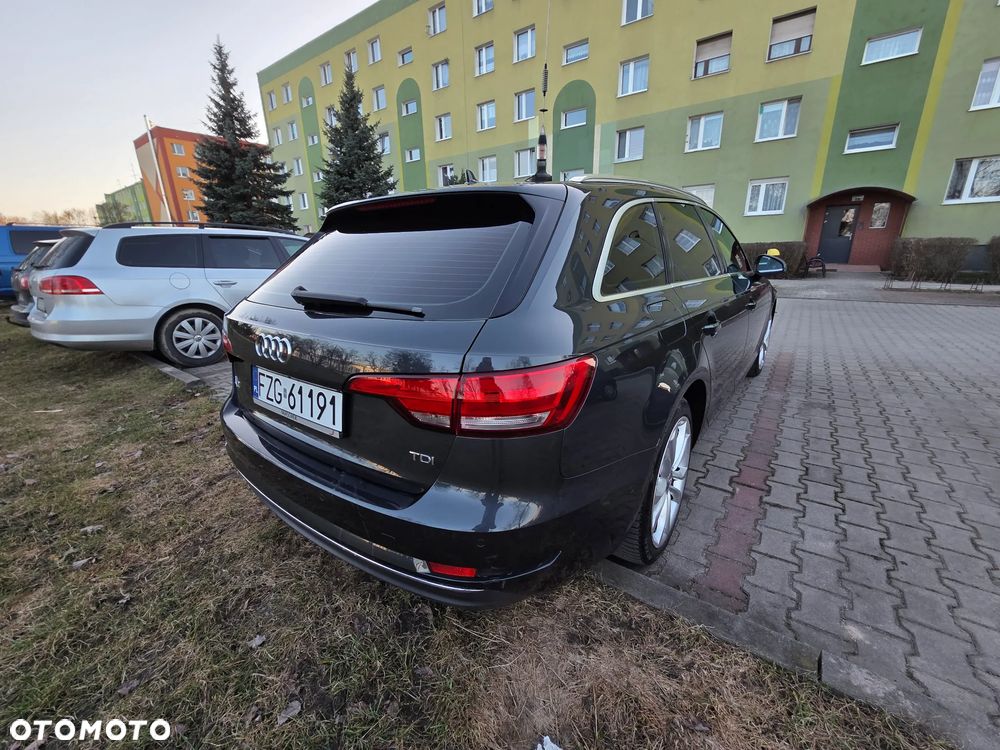 Audi A4 Avant 2.0 TDI S tronic - 28