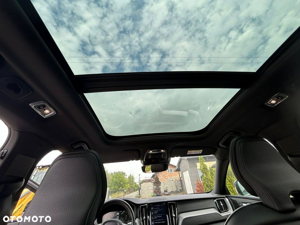 Volvo XC 60 D4 R-Design - 10