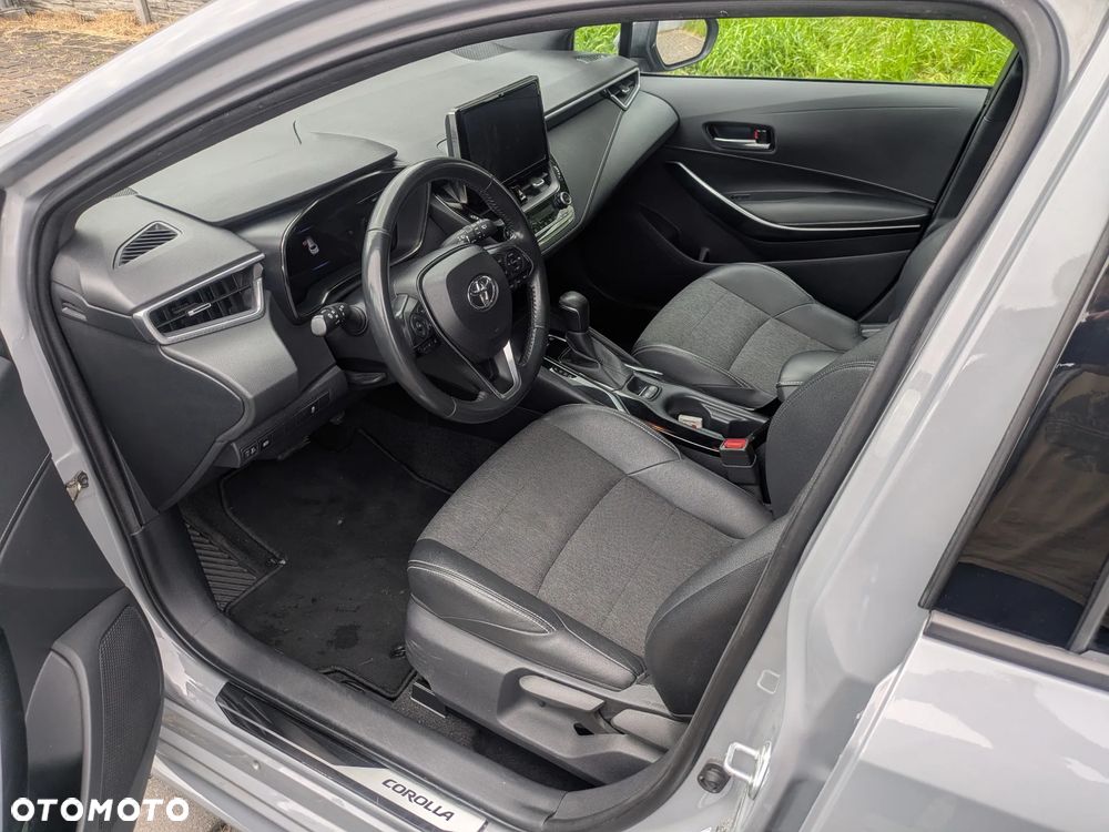Toyota Corolla - 6