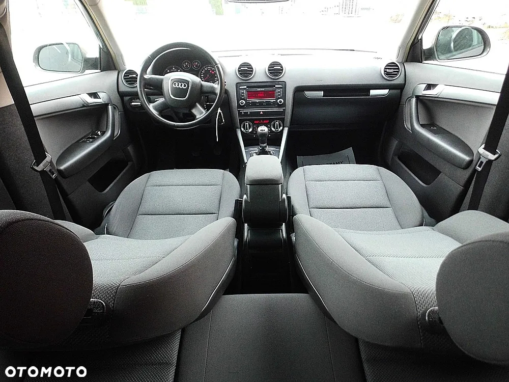 Audi A3 Sportback 1.6 TDI Ambiente - 12