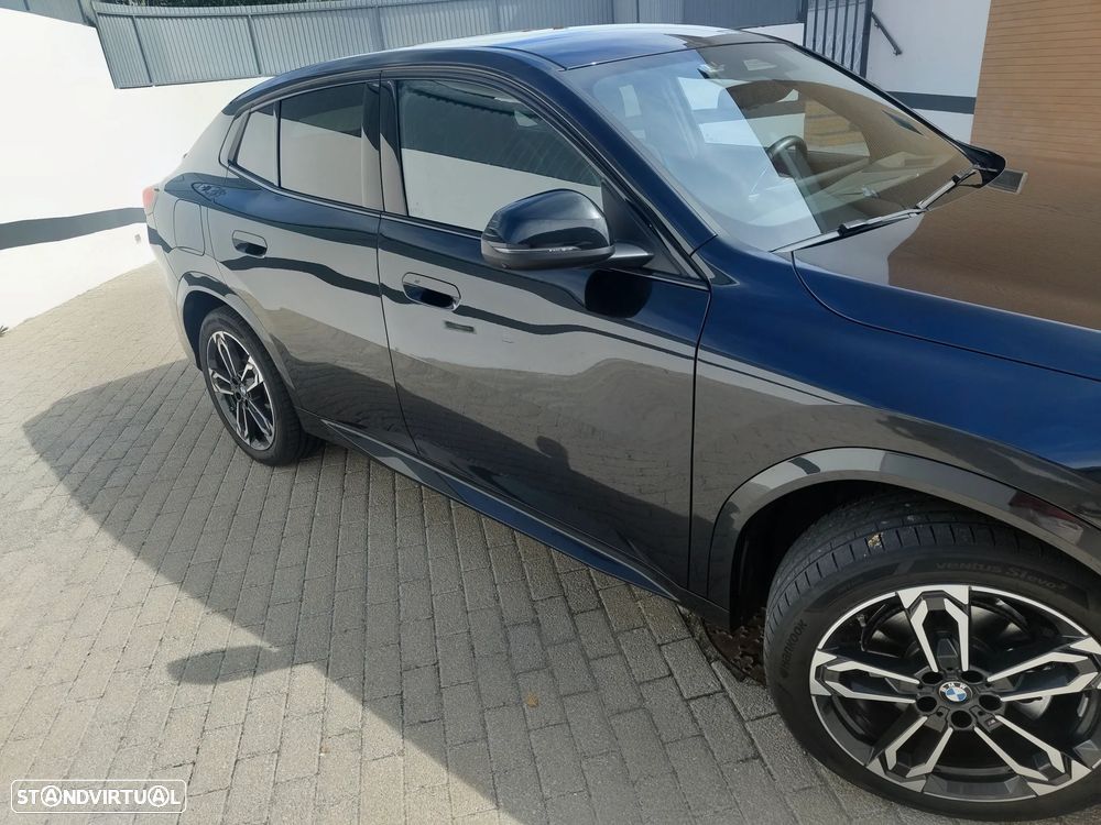 BMW iX2 eDrive20 Pack Desportivo M - 10