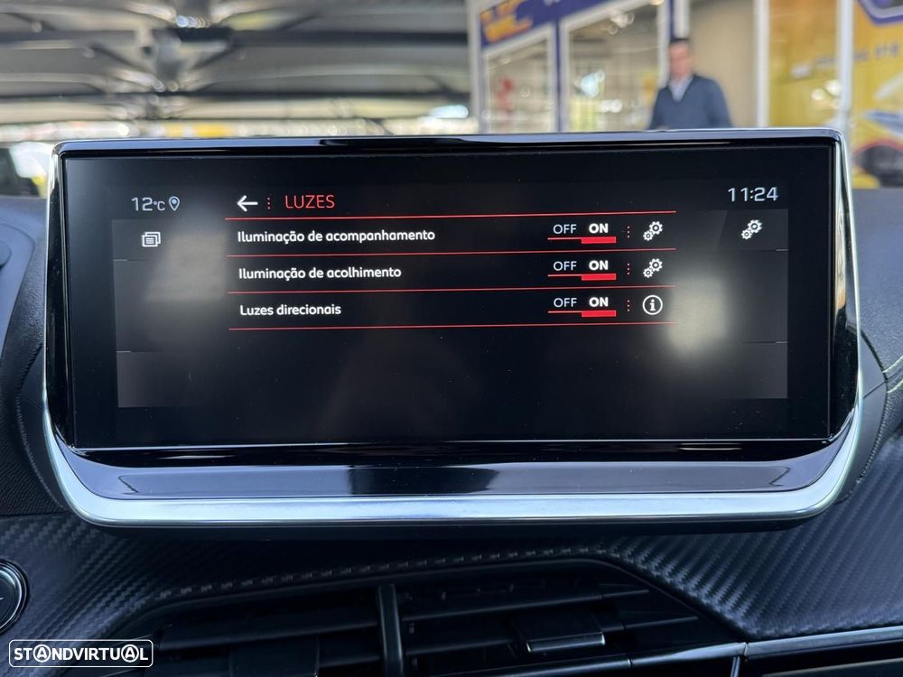 Peugeot 2008 1.2 PureTech GT EAT8 - 30