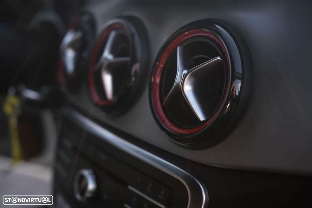 Mercedes-Benz CLA 45 AMG 4-Matic - 16