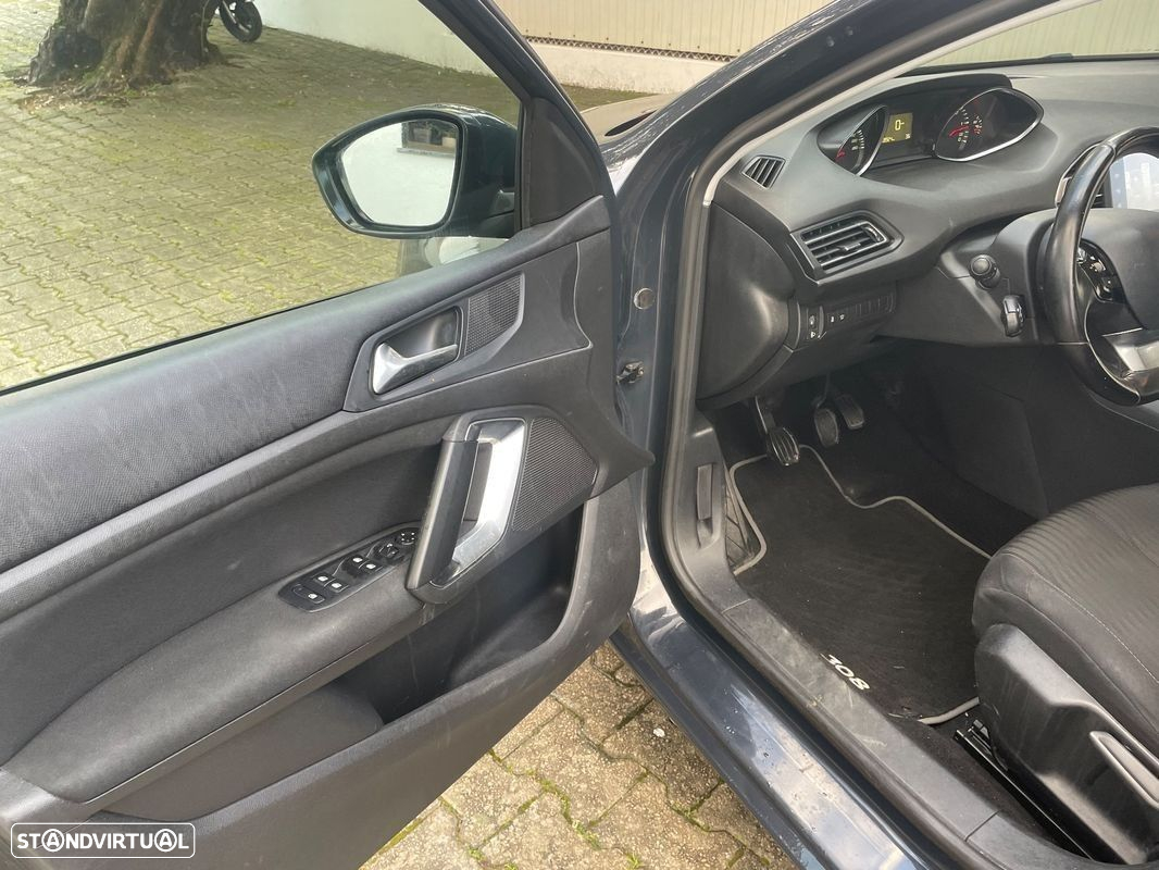 Peugeot 308 SW - 23
