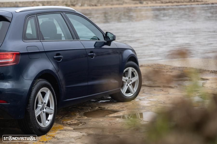 Audi A3 Sportback 1.6 TDI - 10