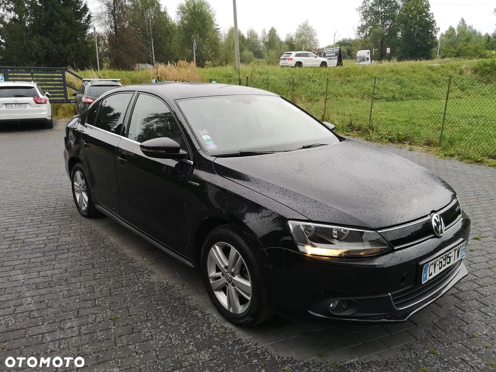 Volkswagen Jetta - 1