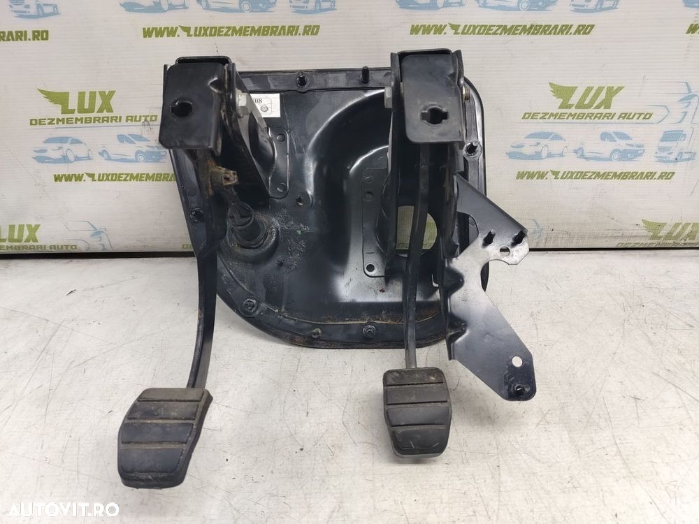 Pod pedalier 8200404808 Renault Master 2 [facelift] [2004 - 2011] - 1