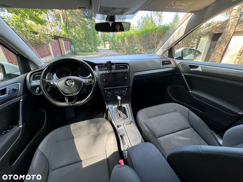 Volkswagen Golf - 15