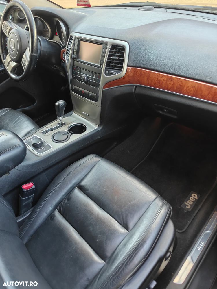 Jeep Grand Cherokee - 8