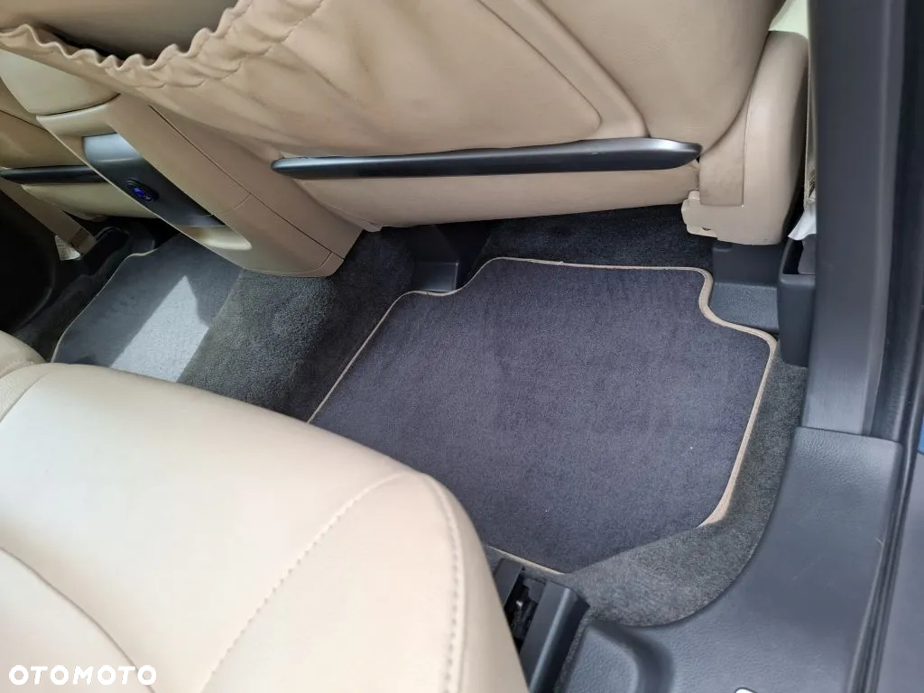 Subaru B9 Tribeca 3.0 TE Exclusive - 33