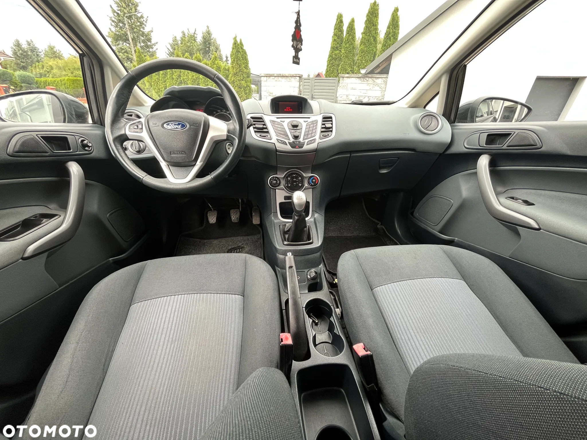 Ford Fiesta 1.6 TDCI SYNC Edition - 21