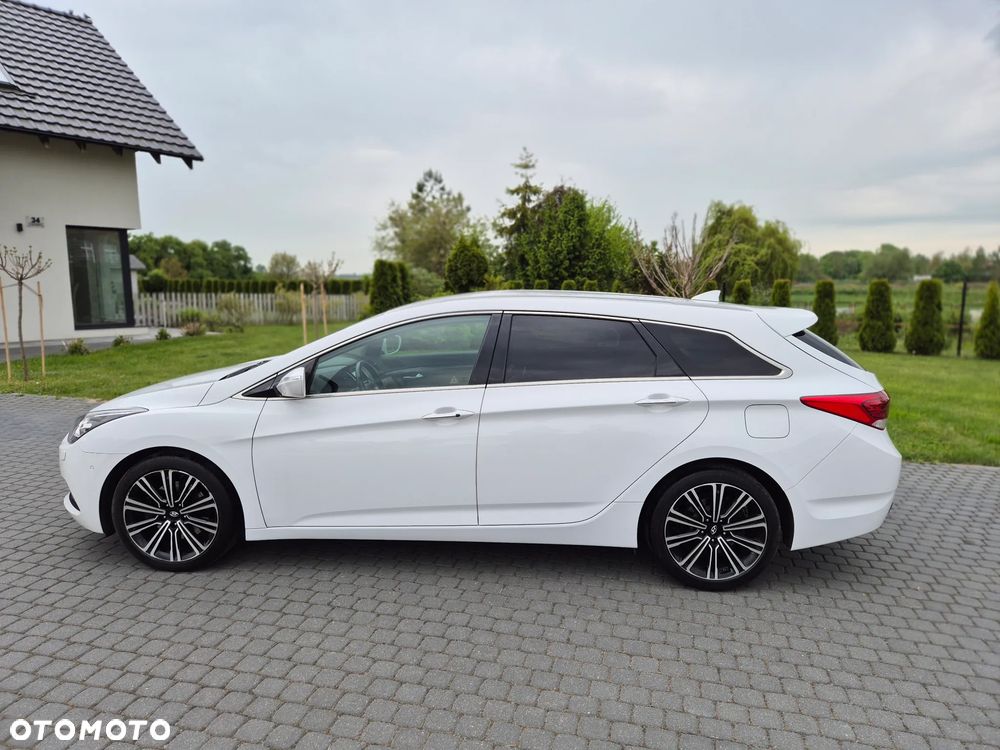 Hyundai i40 Kombi 1.7 CRDi DCT Premium - 13