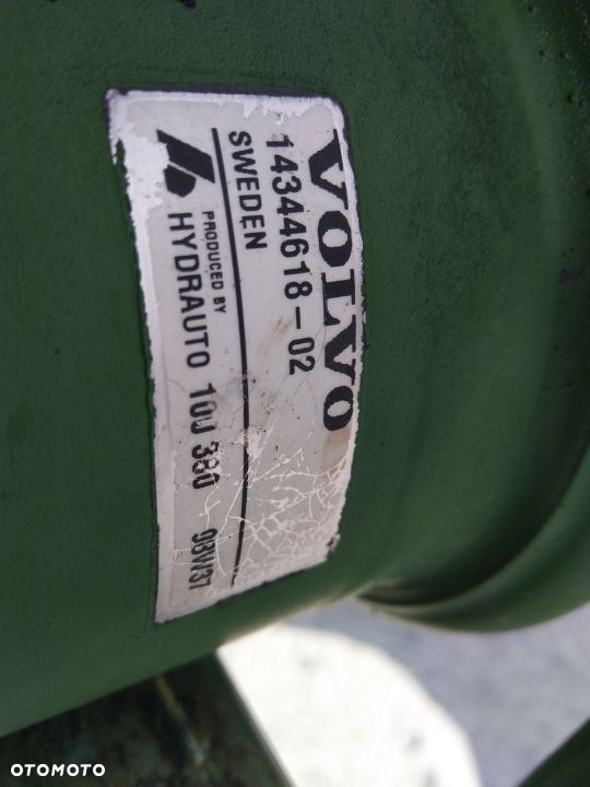 Siłownik Volvo EC340 EC 340 360 380 390 460 [D-212 S-110/100 T-105] - 9