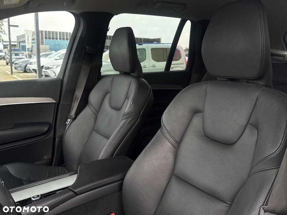 Volvo XC 90 - 12