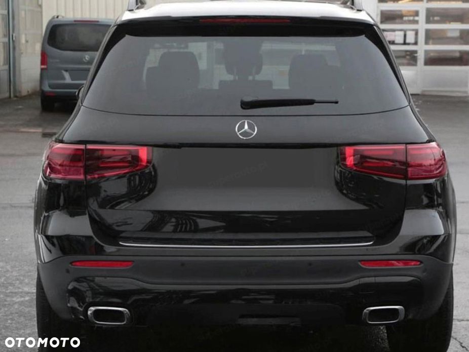 Mercedes-Benz GLB - 4