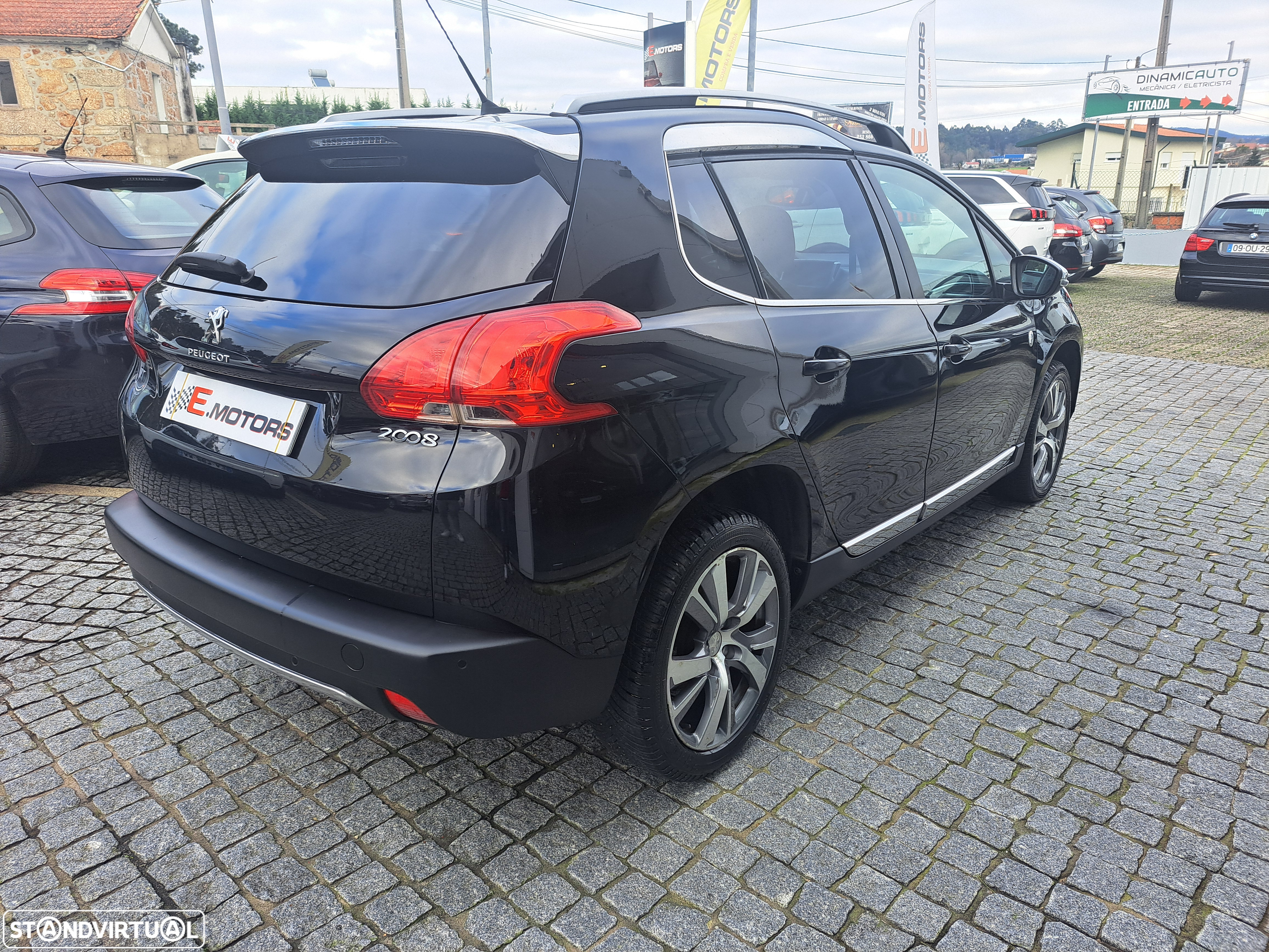 Peugeot 2008 1.2 PureTech Allure - 13