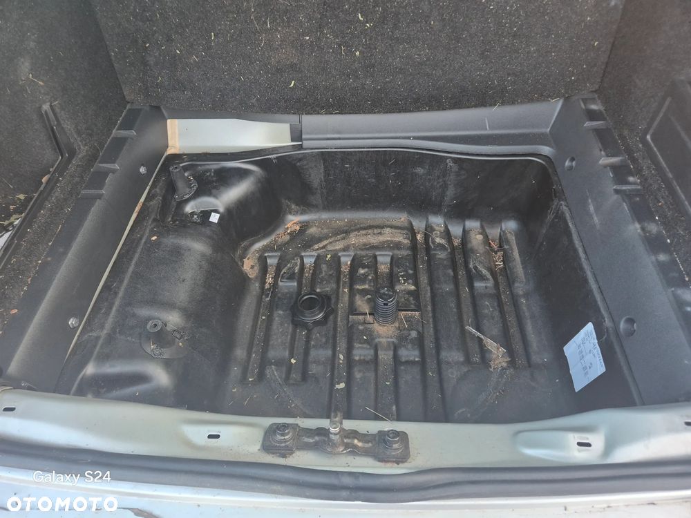 Volkswagen Passat - 17