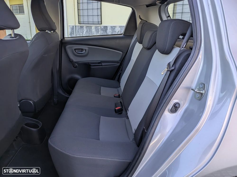 Toyota Yaris 1.0 VVT-i Exclusive - 16