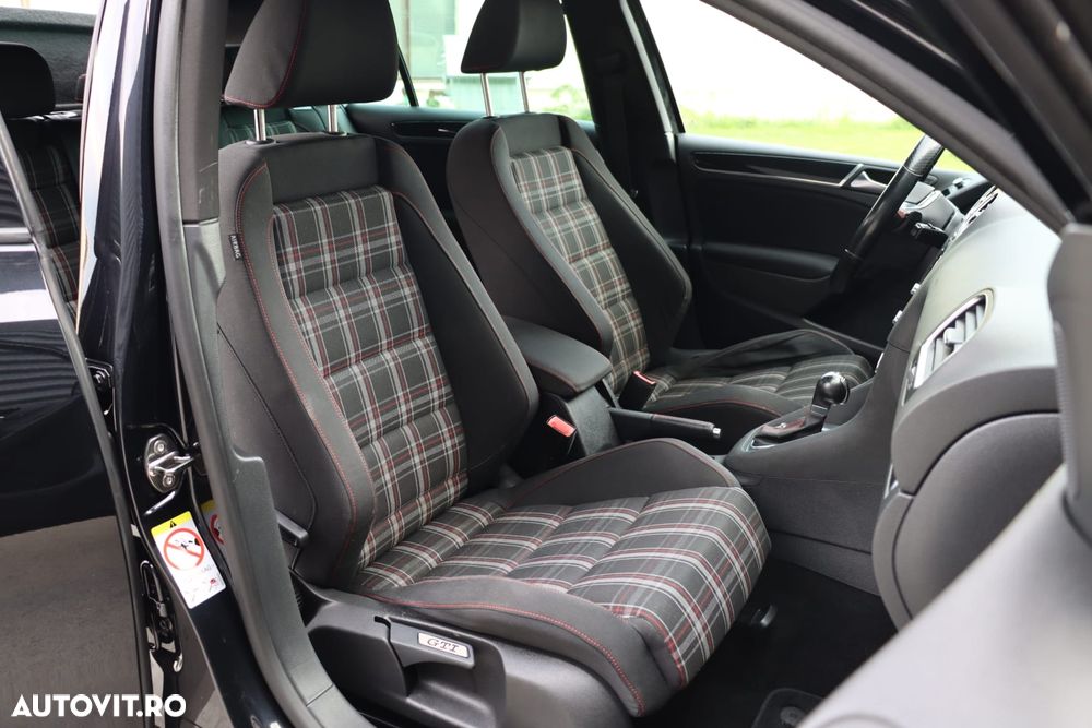 Volkswagen Golf - 16