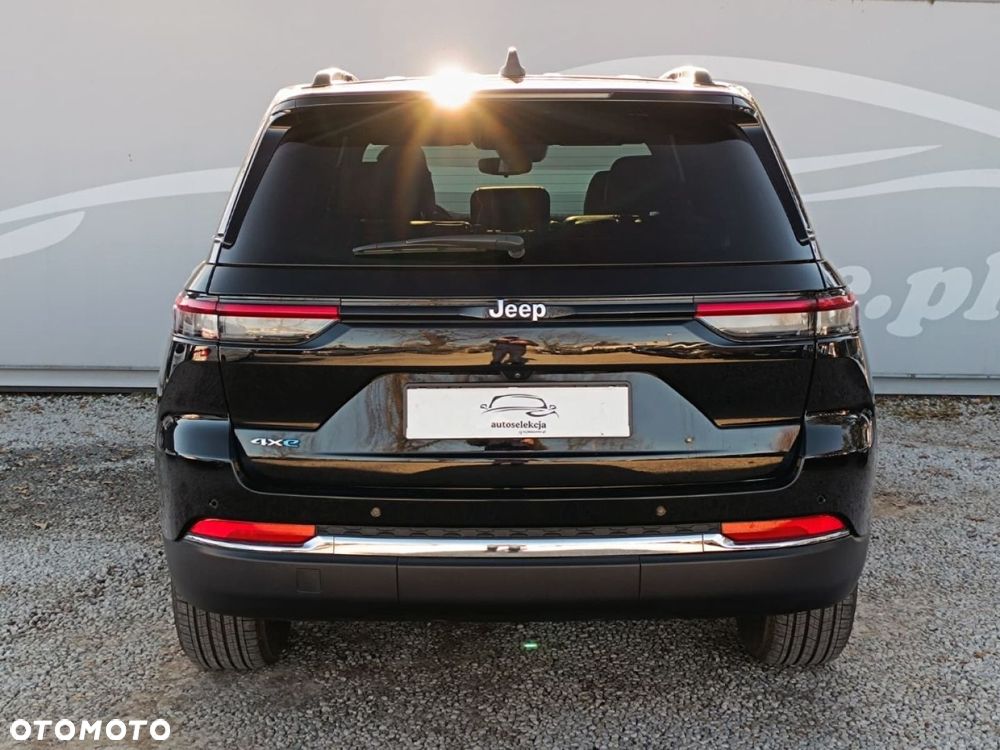 Jeep Grand Cherokee - 15