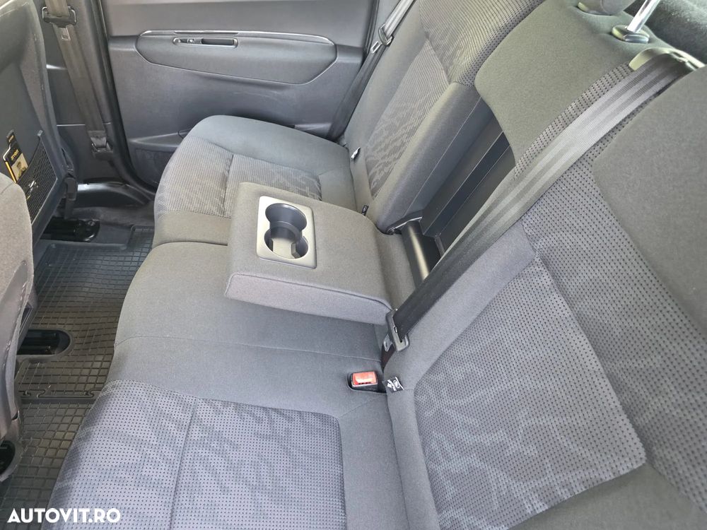 Peugeot 3008 1.6 HDI Confort Pack - 9