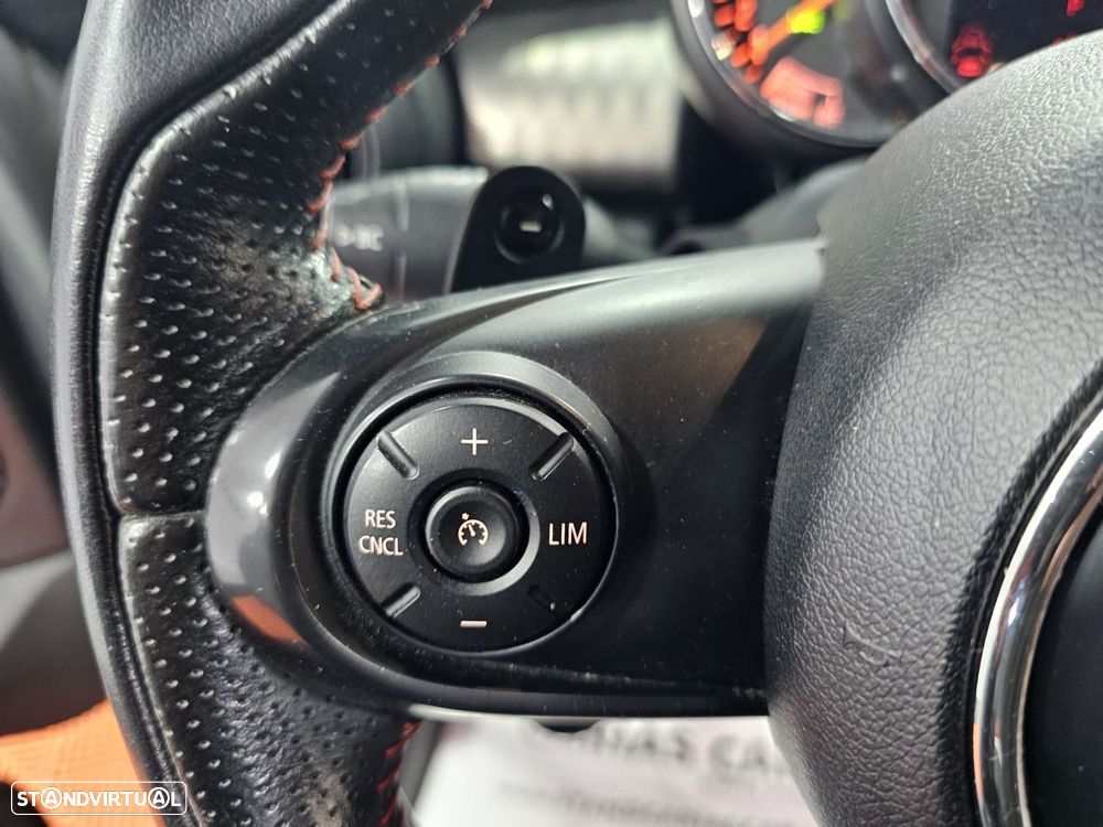 MINI 5 Portas Cooper SD Auto Desportiva - 15