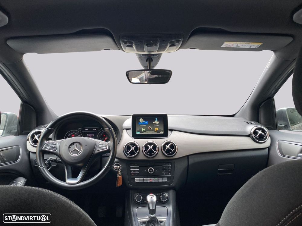 Mercedes-Benz B 180 - 16