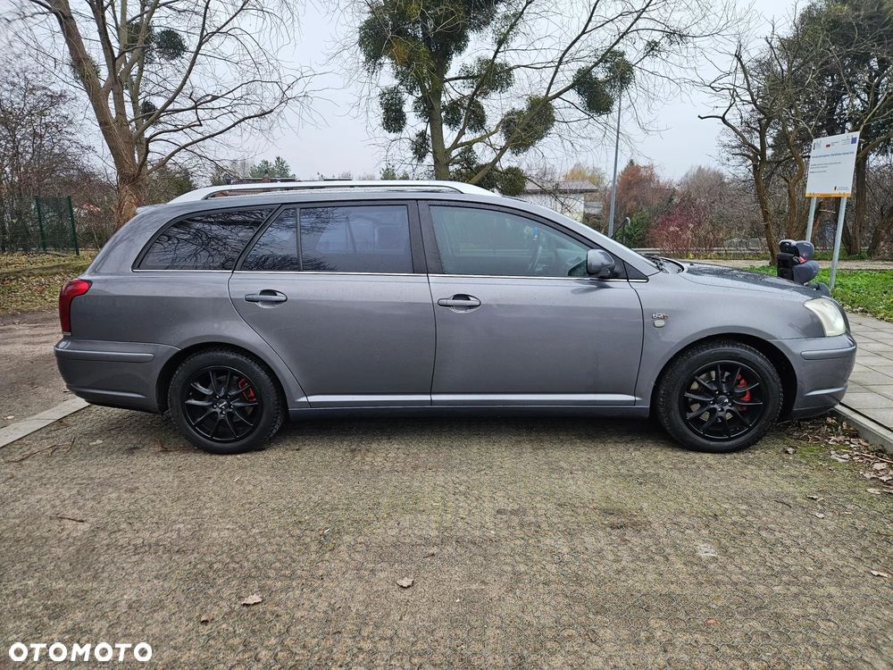 Toyota Avensis 2.0 D-4D Terra - 4